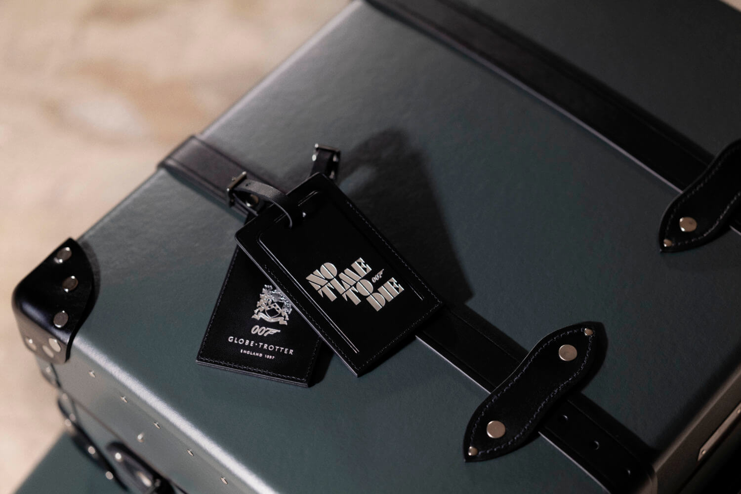 グローブ・トロッター「No Time To Die」コレクション