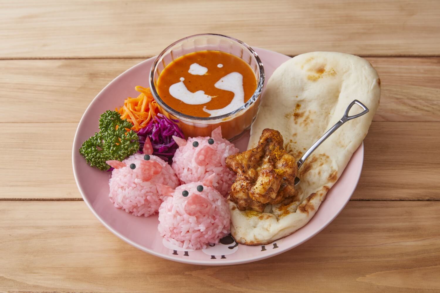 3匹のいたずらブタのバターチキンカレー