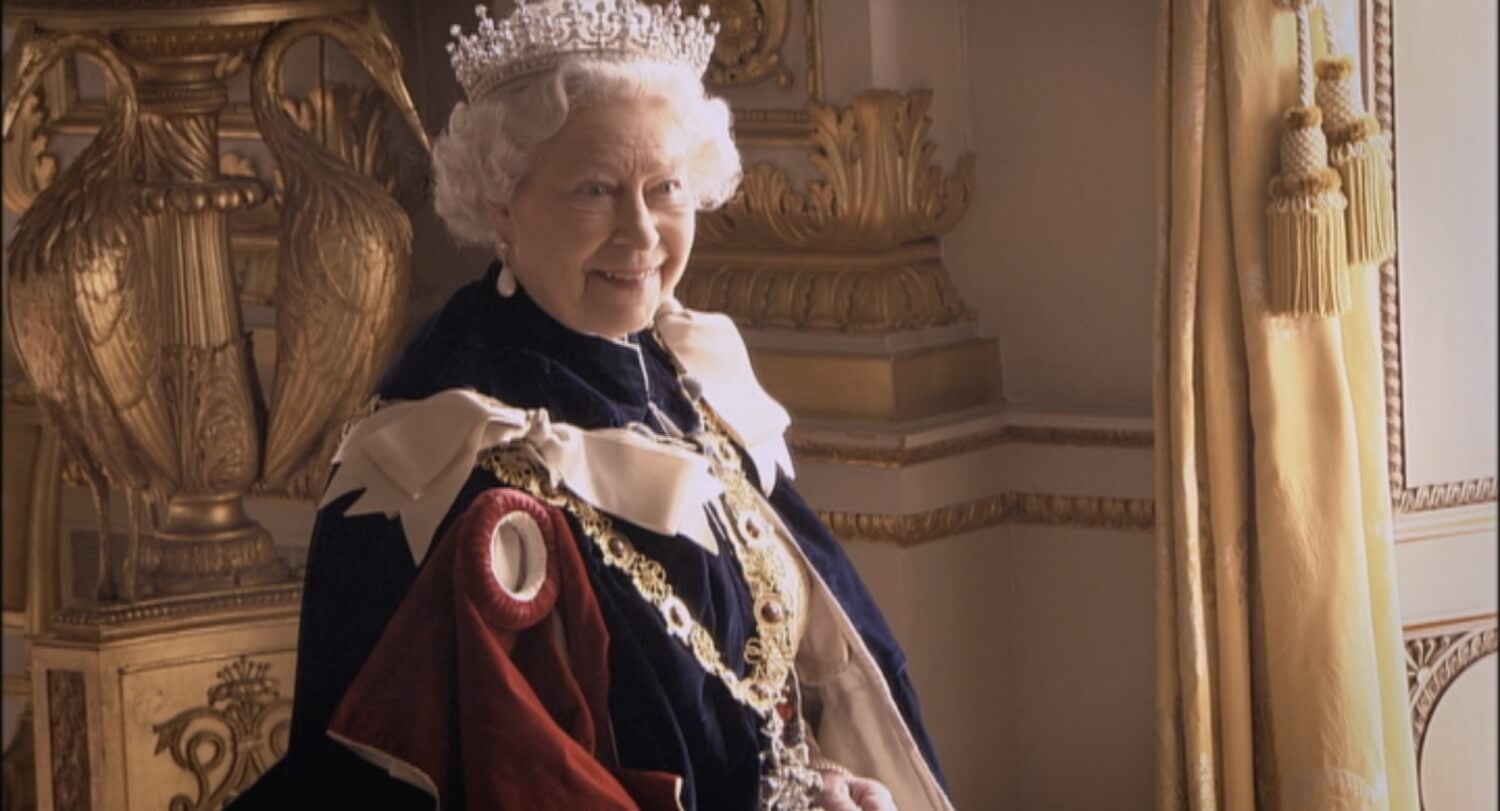 映画『エリザベス 女王陛下の微笑み』場面写真