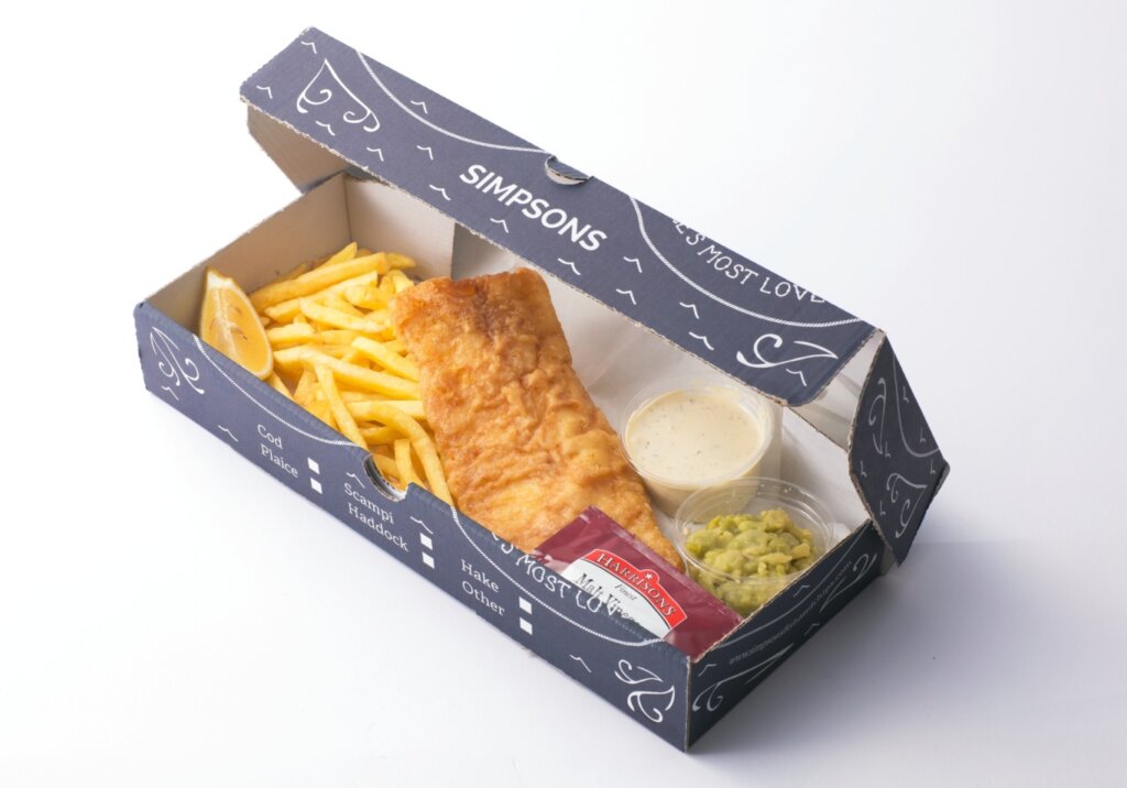 2016年に英国No.1に輝いた肉厚フィッシュ＆チップス「シンプソンズ」