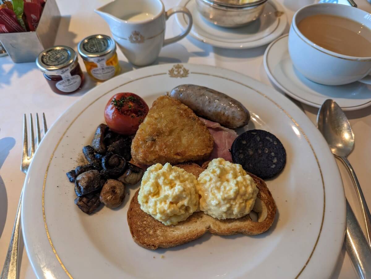 クイーン・エリザベスで味わい尽くす英国料理の魅力｜クルーズ船の食事