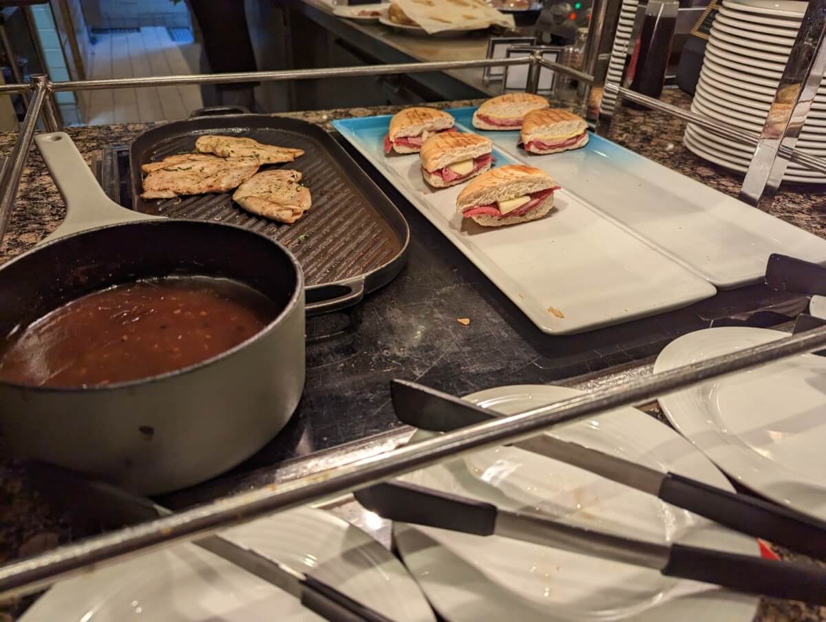 リド・レストランの夜食