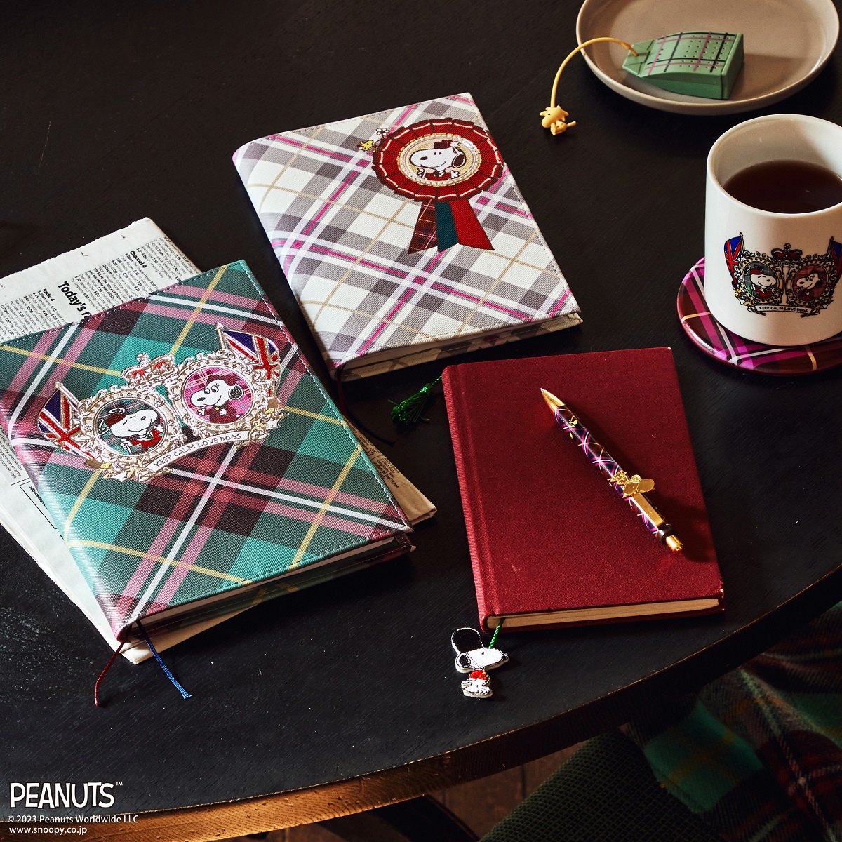 ダイアリーカバーB6 2,200円、ダイアリーカバーA5 2,200円、刺繍ブックマーカー 1,100円、ボールペン 1,430円、シリコンティーバッグセット 1,760円、リモートマグカップ 6,600円