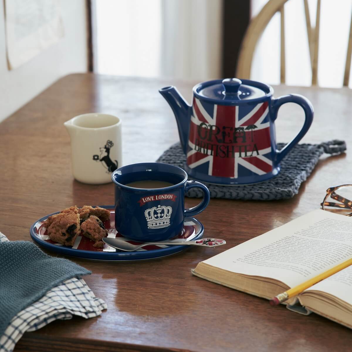 Afternoon Tea LIVING アレクサンドラ・スノードン
