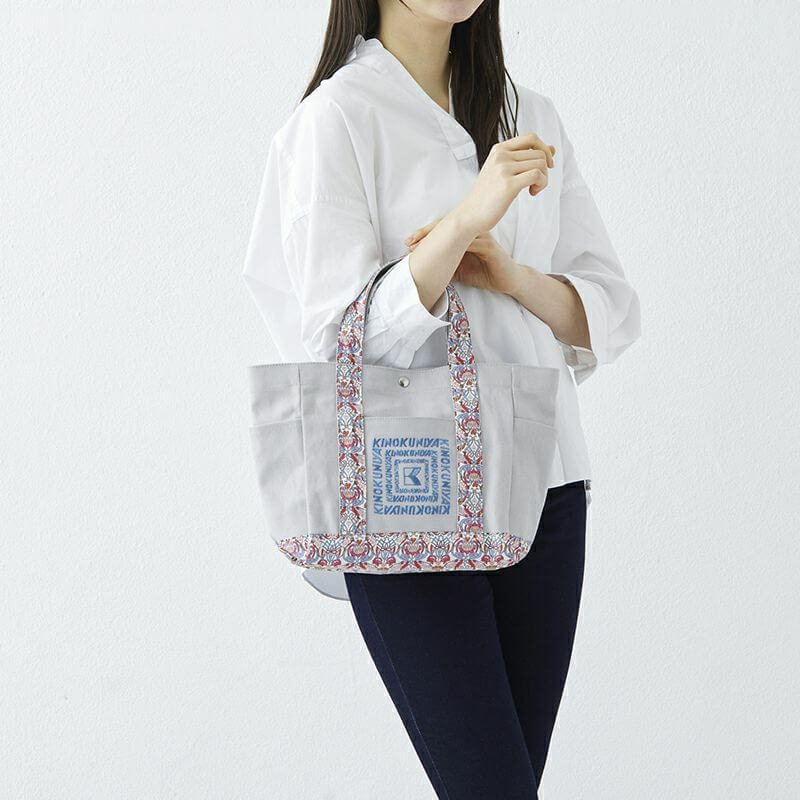 Love Lily （ラブ・リリー）