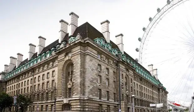 プレミア イン ロンドン カウンティ ホール