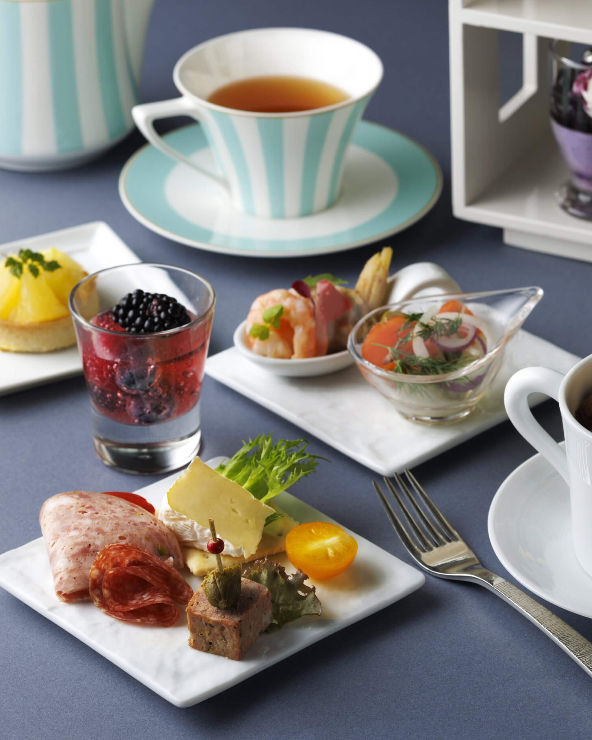 【東京ステーションホテル】華やぐ香りのチーズスイーツ トワイライトハイティー