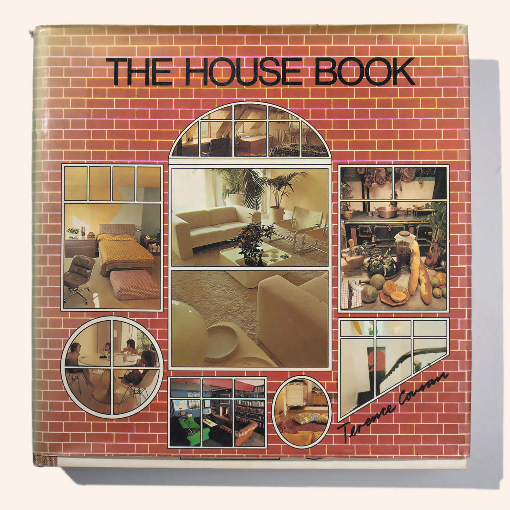 コンランの著書『The House Book』(ミッチェル・ビーズリー刊)、1974年