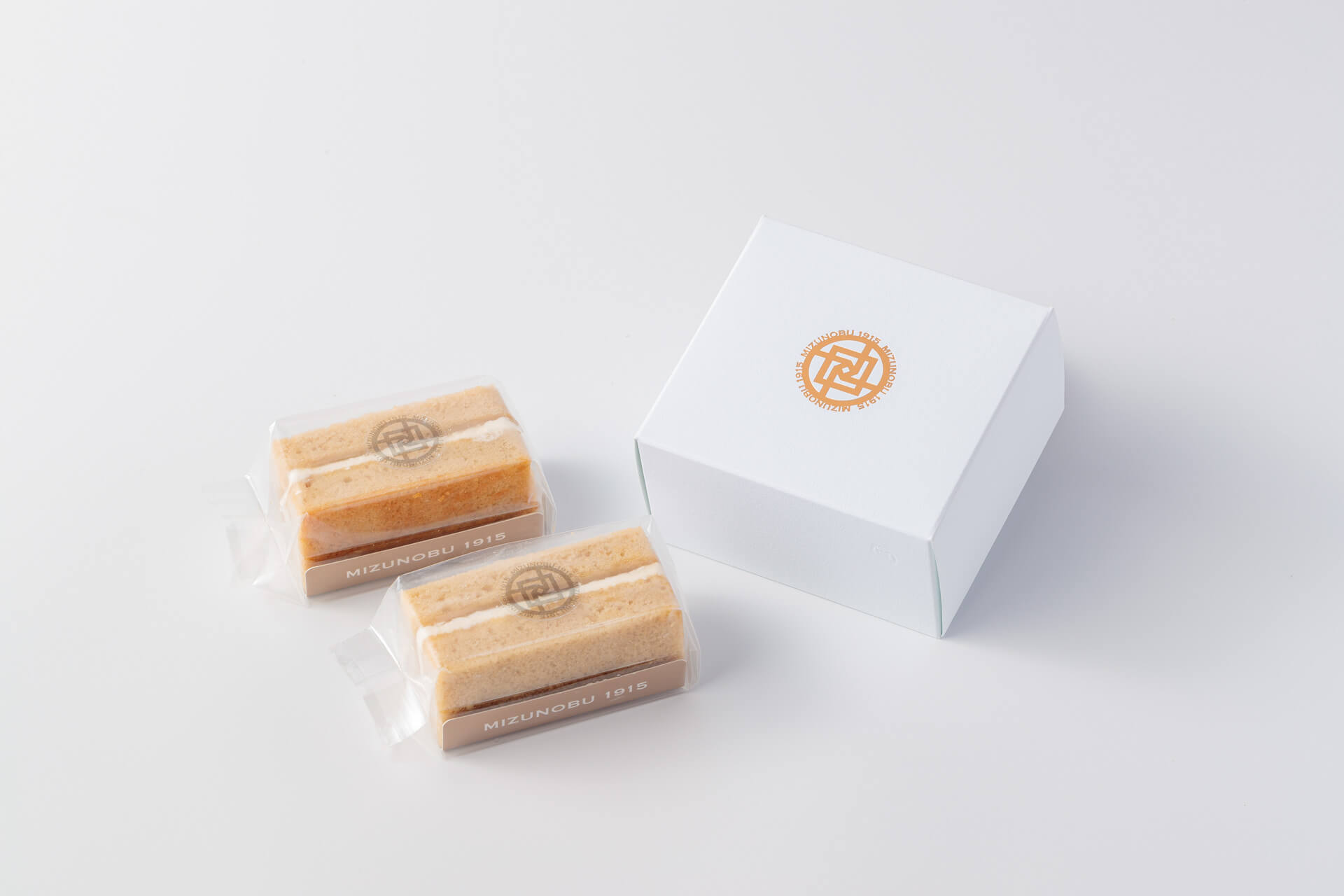 水信「バナナヴィクトリアケーキ」2個入り