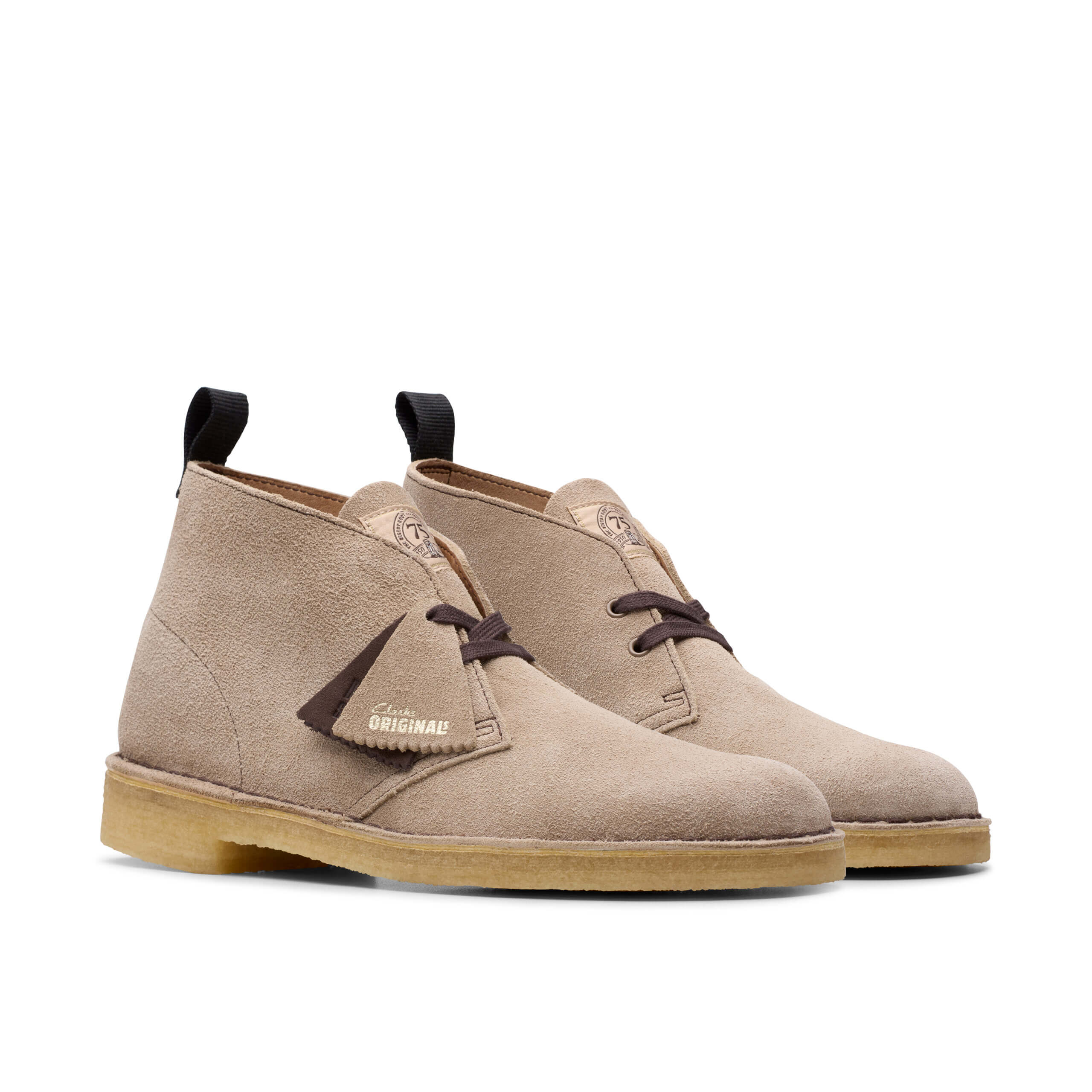 クラークスのアイコン『Desert Boot』の75周年モデル