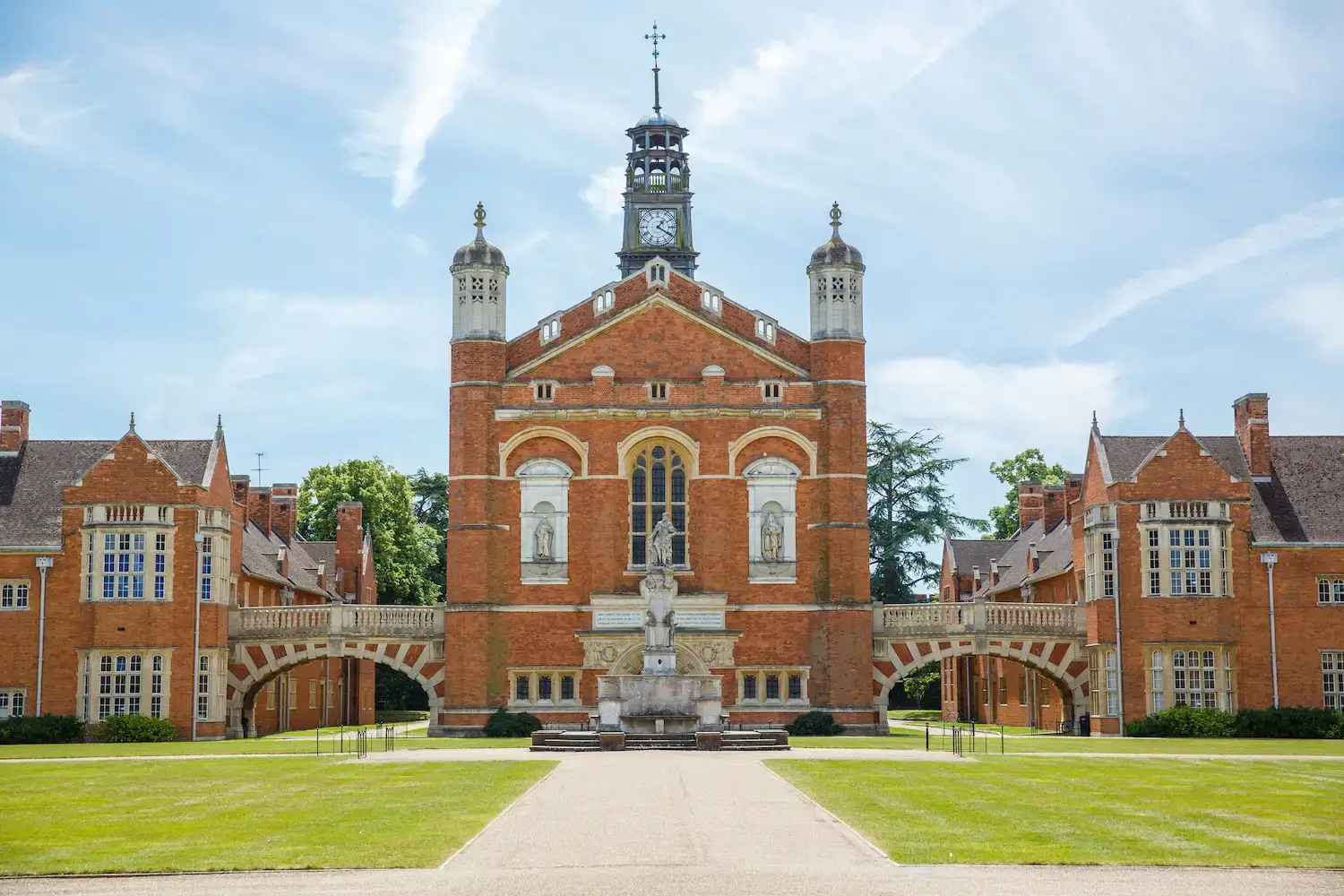 イギリスの伝統的なボーディングスクールの一つ/©️Christ’s Hospital