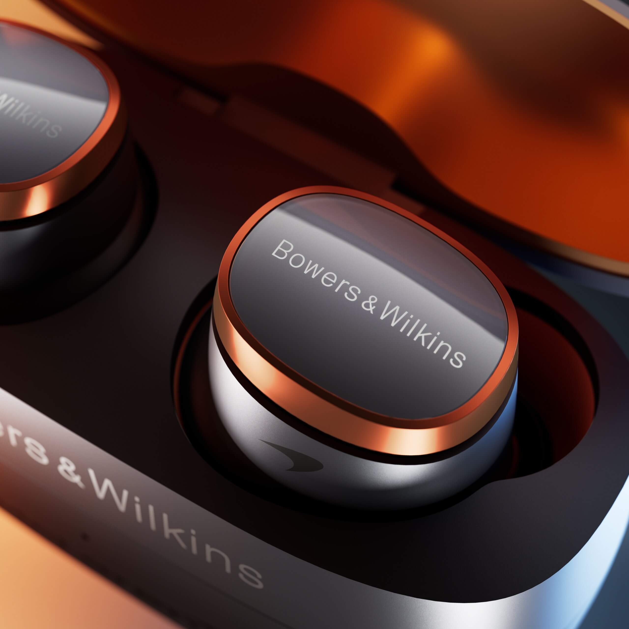 [Bowers & Wilkins 新製品]完全ワイヤレスイヤフォン「Pi8 McLaren Edition」
