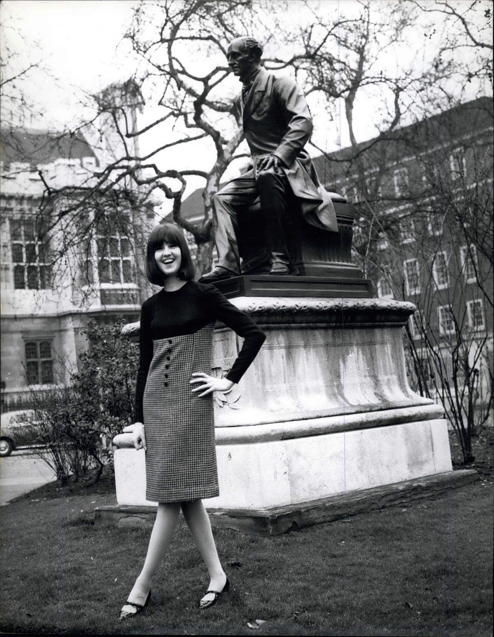 FDYCME 1962 - Cathy McGowan This Victorian gentleman would hardly approve of ex-Mod-Queen, Cathy as she poses in her stylist dress, of black and putty fine dogtooth wool. Mods are out, she says.