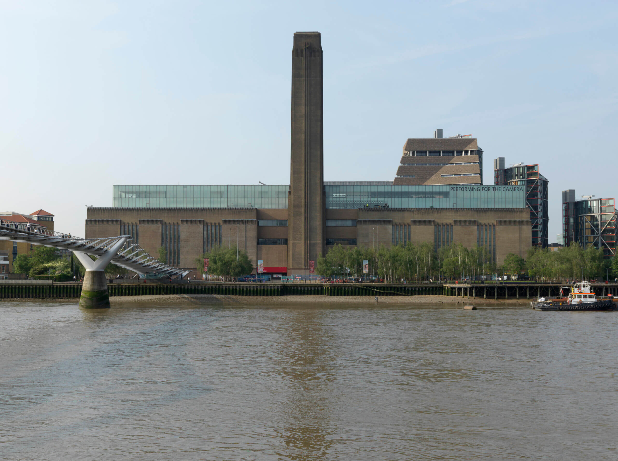 Millenium Bridge, North bank and Southwark Bridge