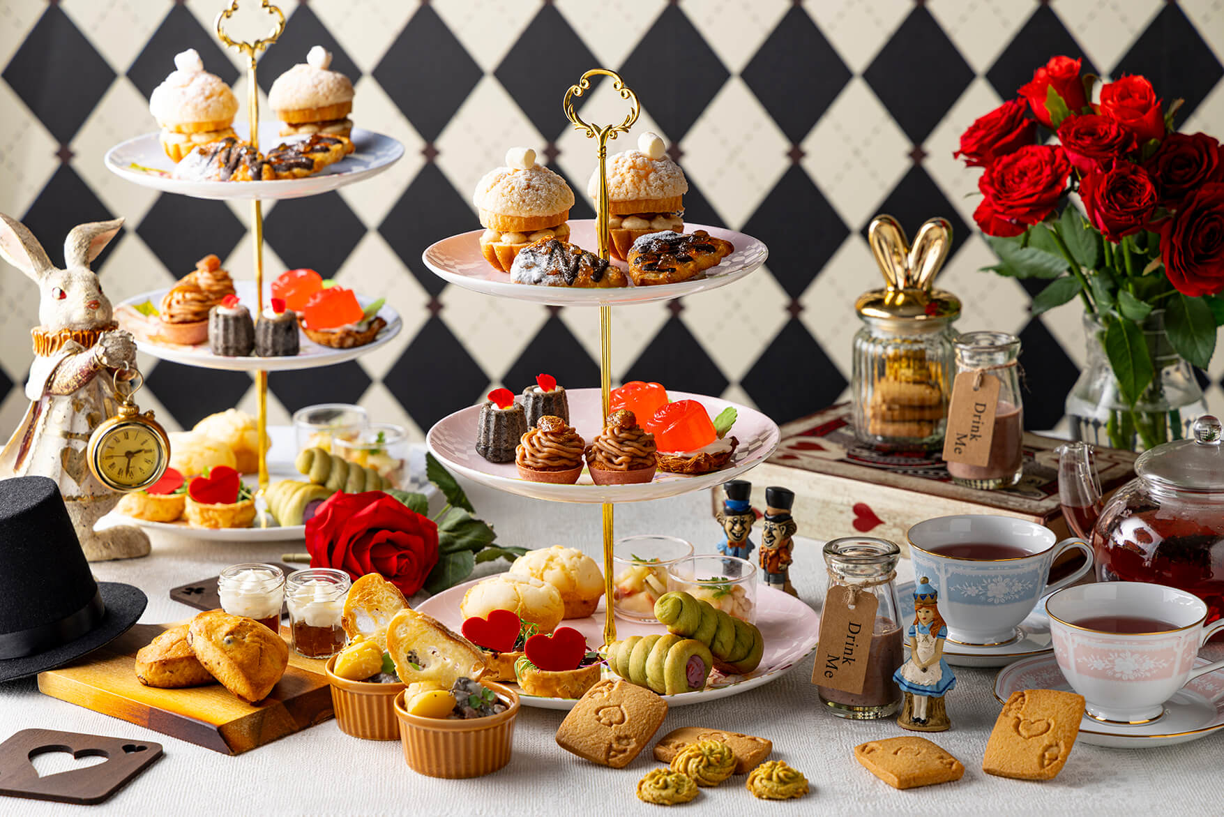 【ヒルトン東京】プティ・ブーランジェリー「アリスとハート女王様のお茶会」