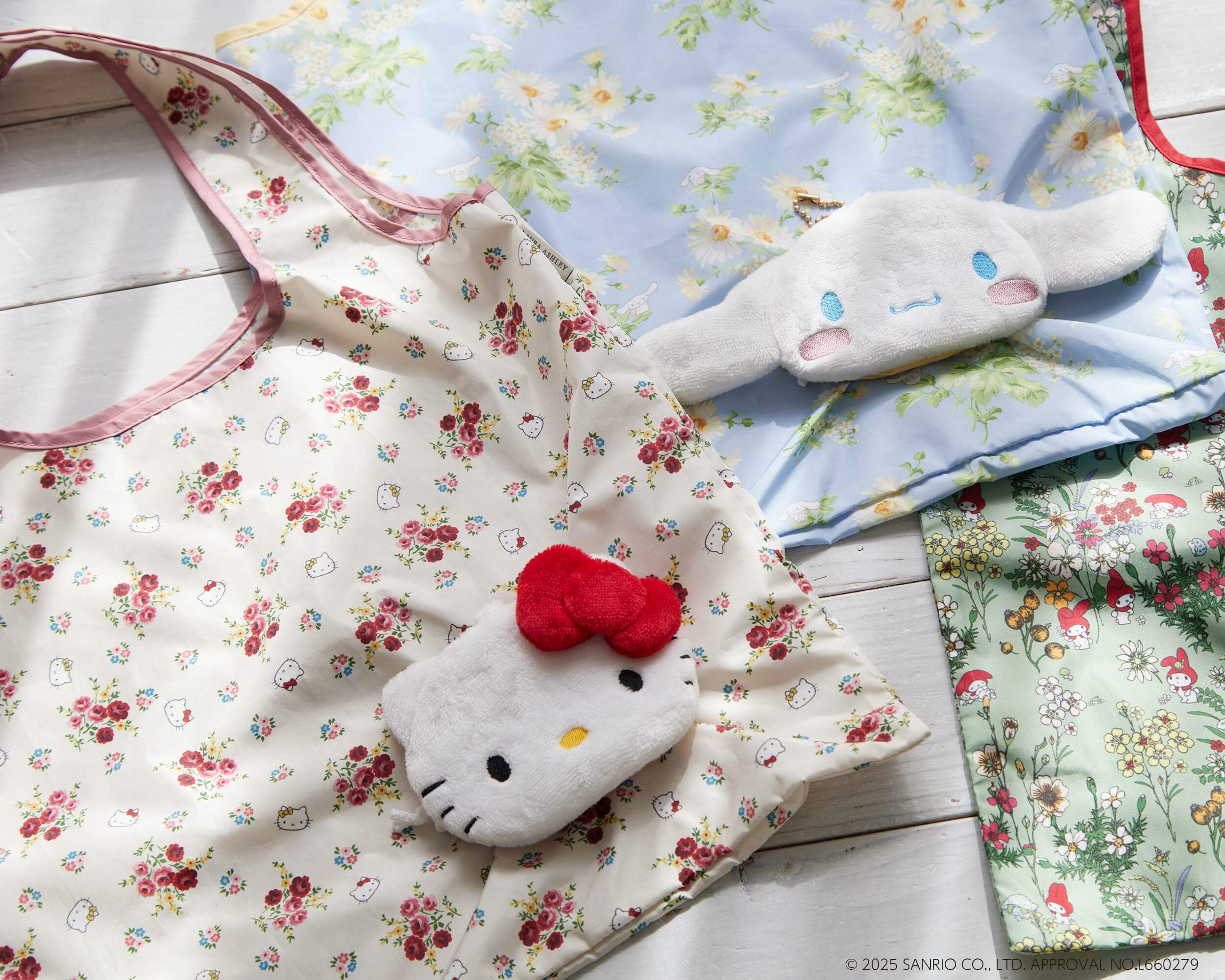 【LAURA ASHLEY】サンリオキャラクターズコラボパッカブル トートバッグ