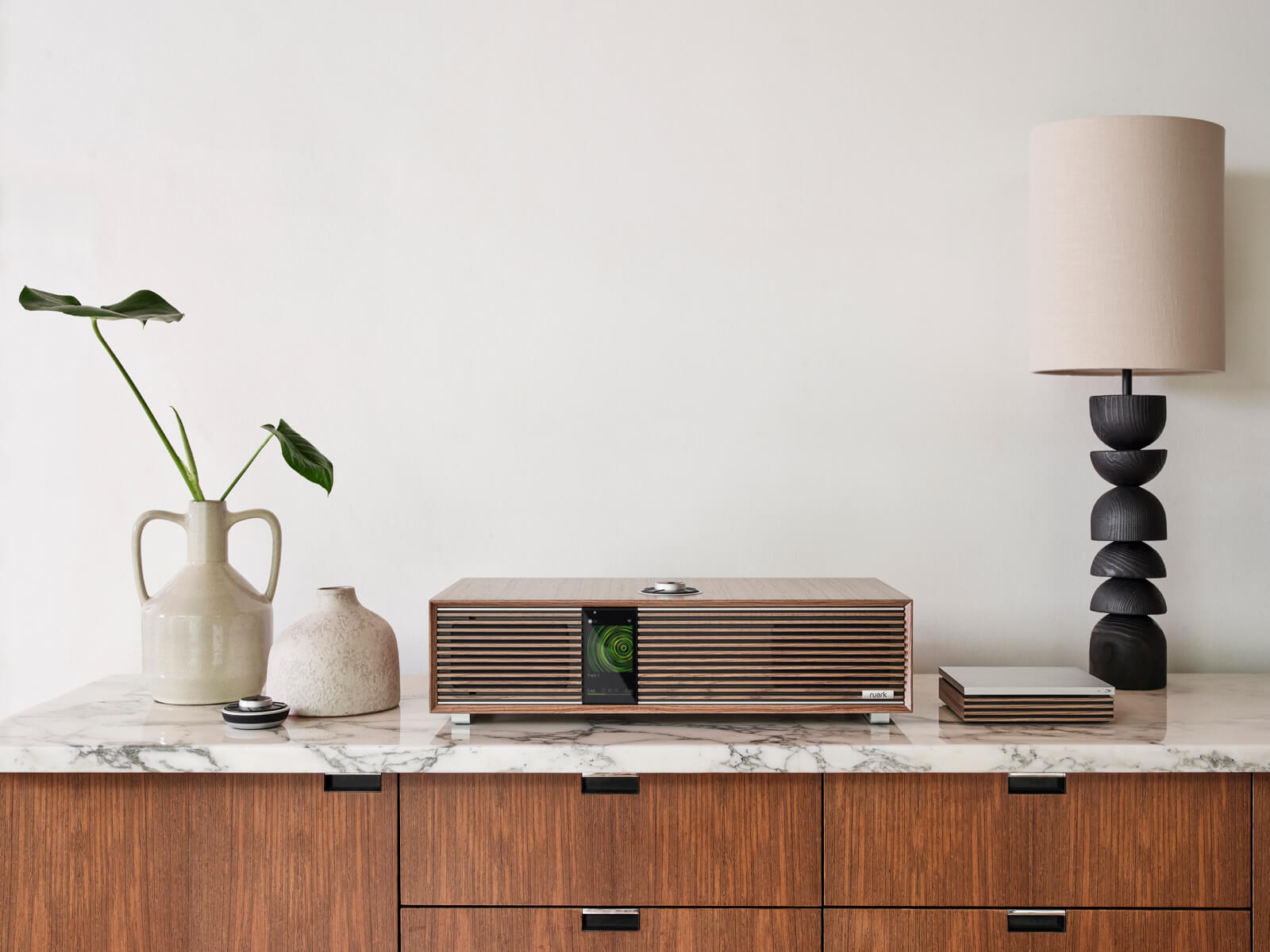 『R410 Integrated Music System』