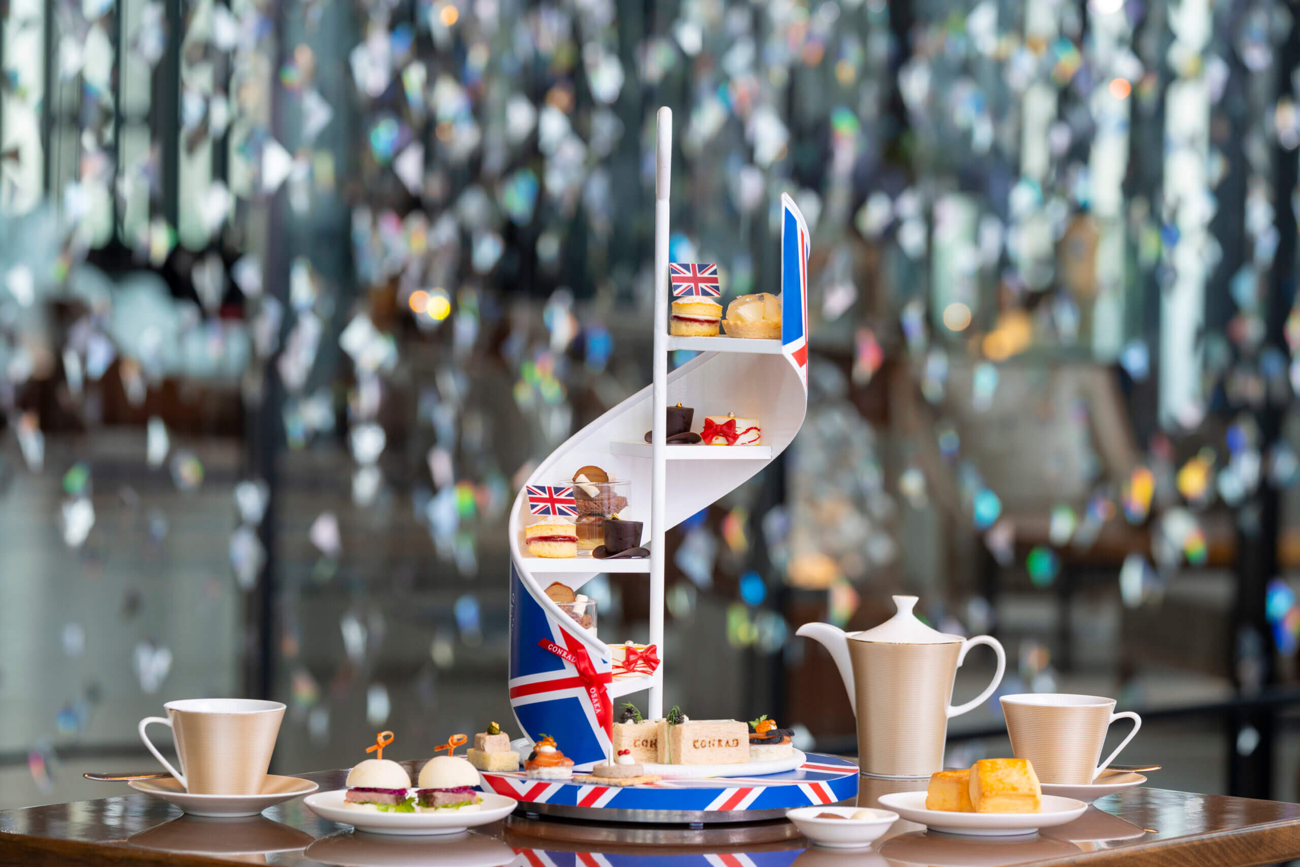 コンラッド大阪 アフタヌーンティー発祥の地にインスパイアされた「イギリス×秋の味覚」「Falling for Autumn Sweets」イングリッシュアフタヌーンティー