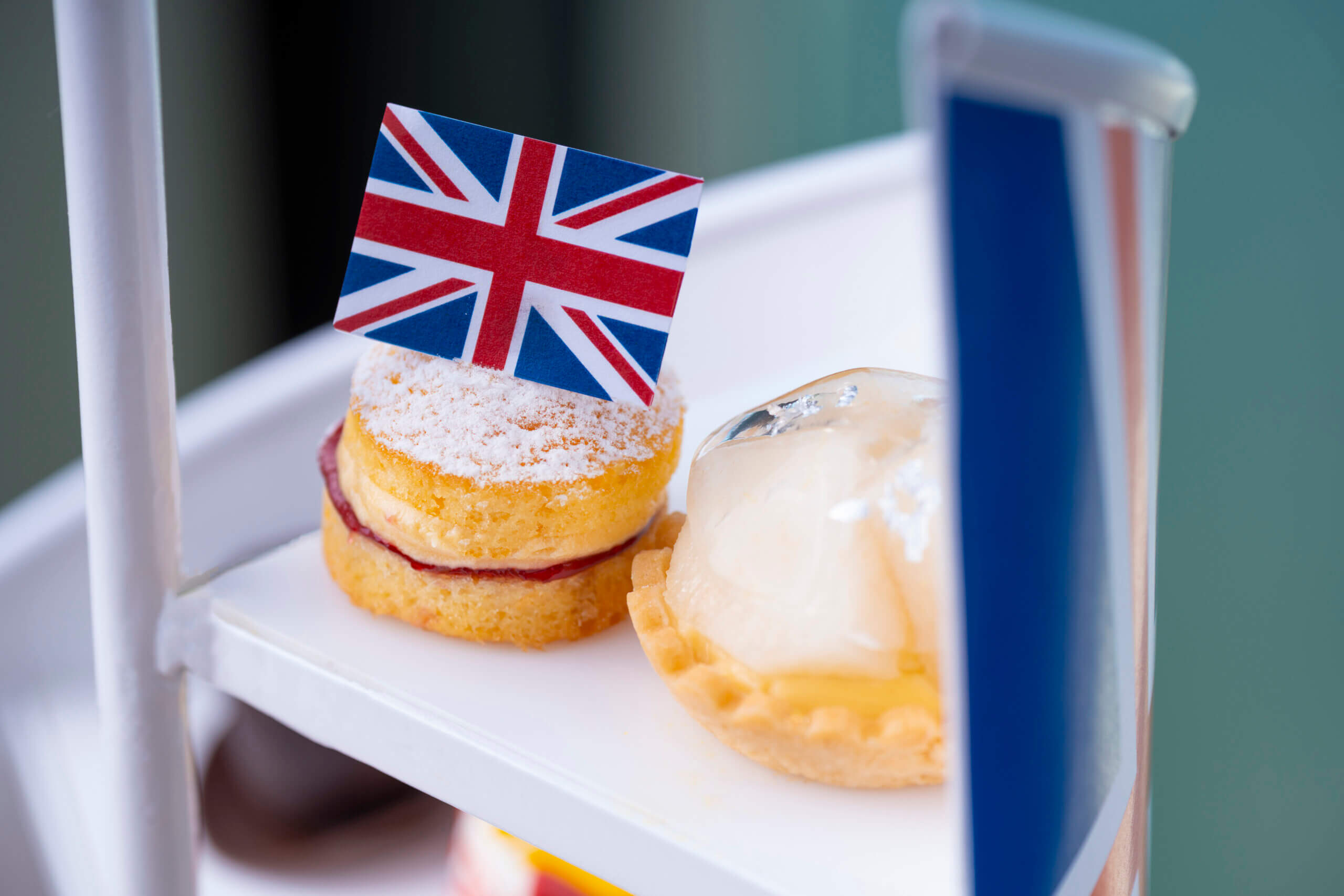 コンラッド大阪 アフタヌーンティー発祥の地にインスパイアされた「イギリス×秋の味覚」「Falling for Autumn Sweets」イングリッシュアフタヌーンティー