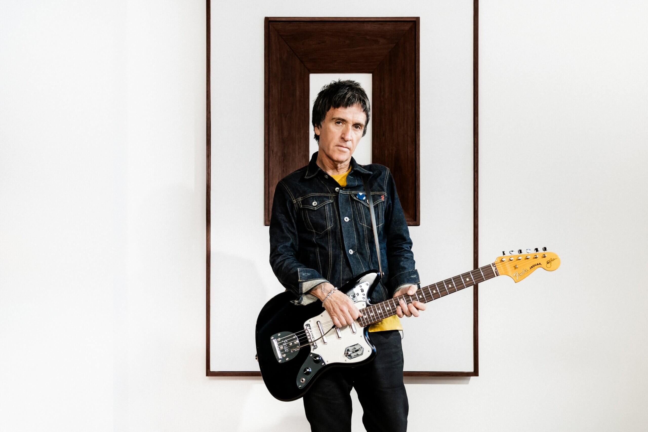 Fender_JohnnyMarr_SSJ_Lifestyle_36