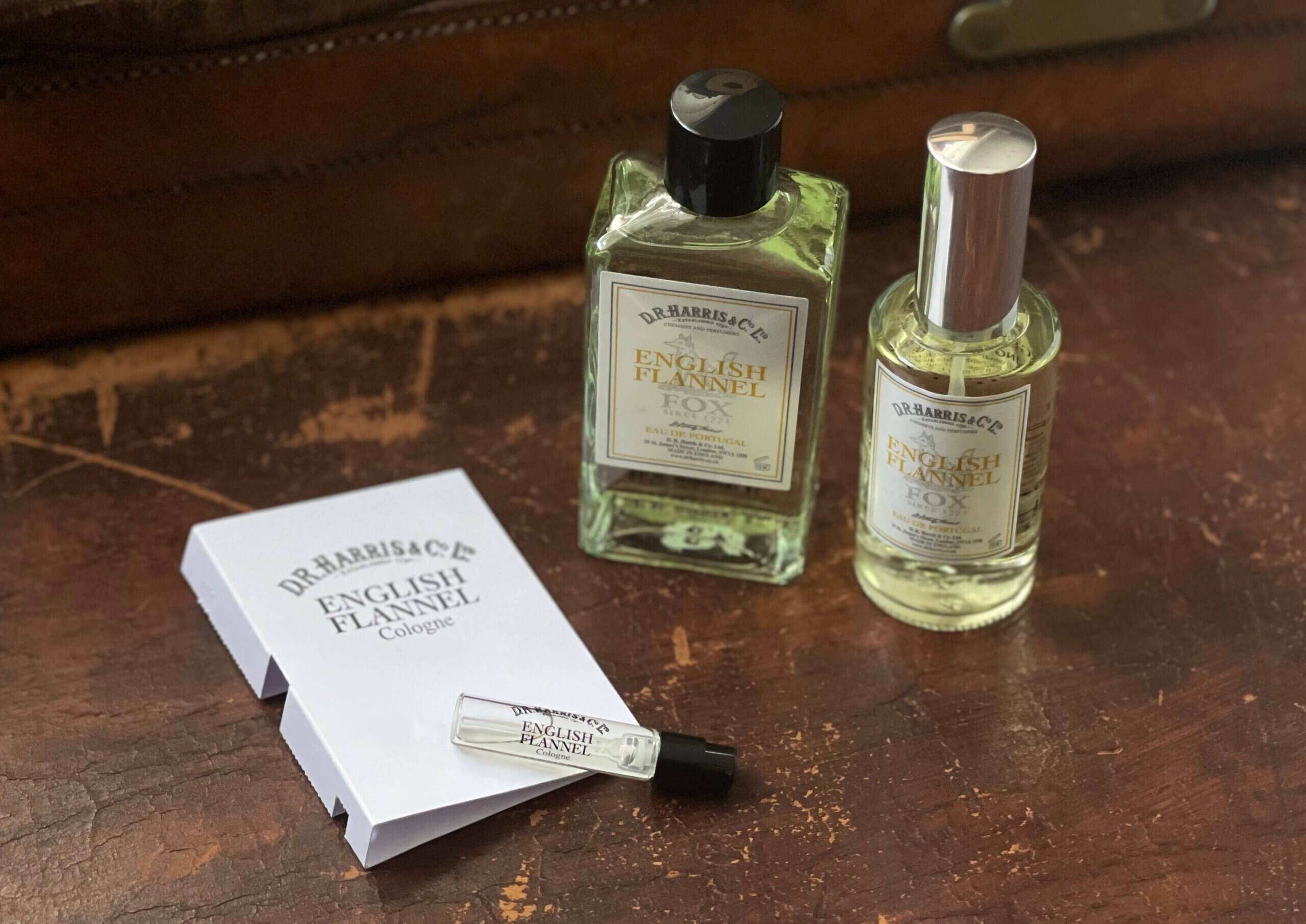 「イングリッシュフランネル」英国王室御用達ブランドD.R.HARRIS × FOX BROTHERSのコラボレーション新作コロン