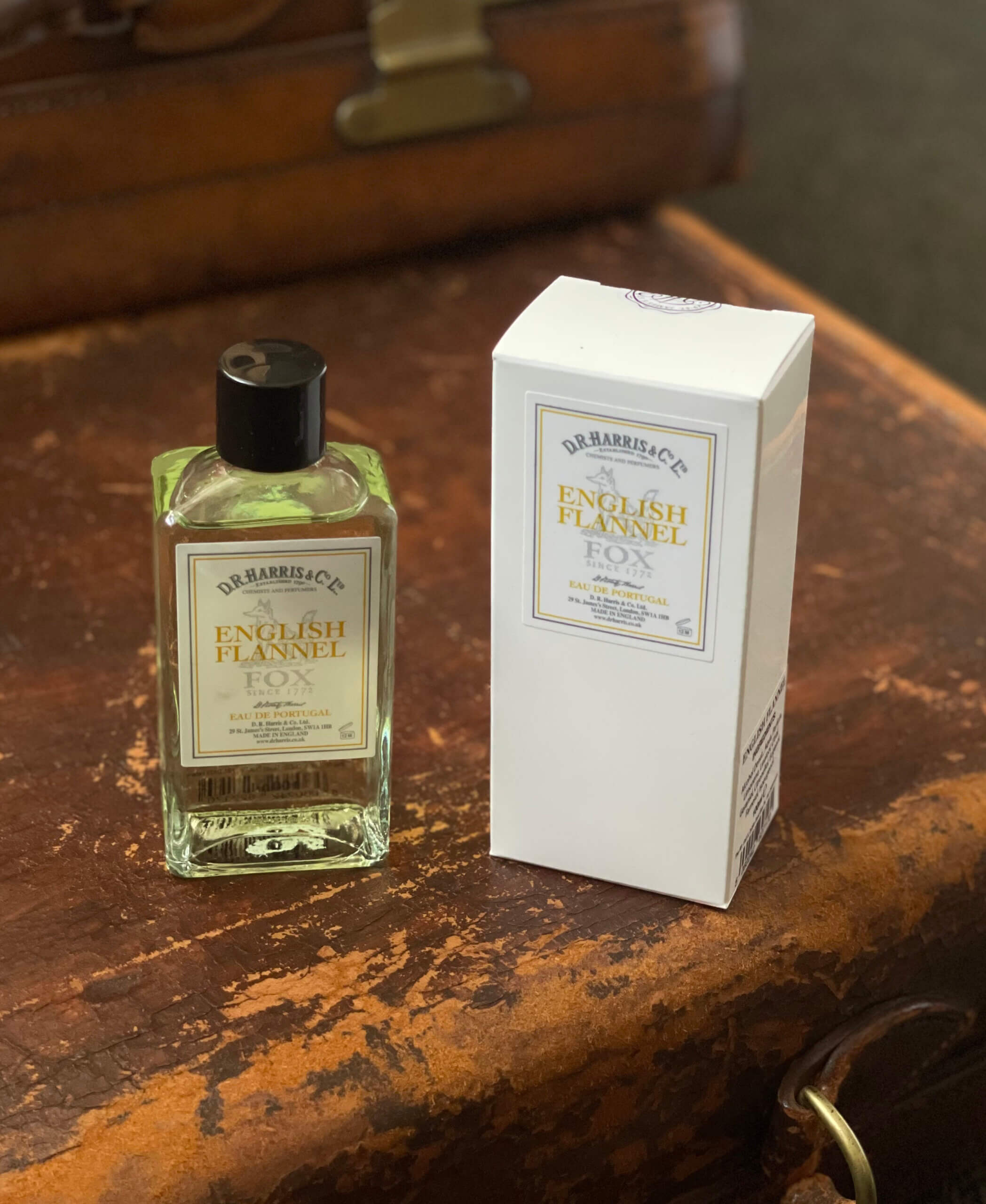 「イングリッシュフランネル」英国王室御用達ブランドD.R.HARRIS × FOX BROTHERSのコラボレーション新作コロン
