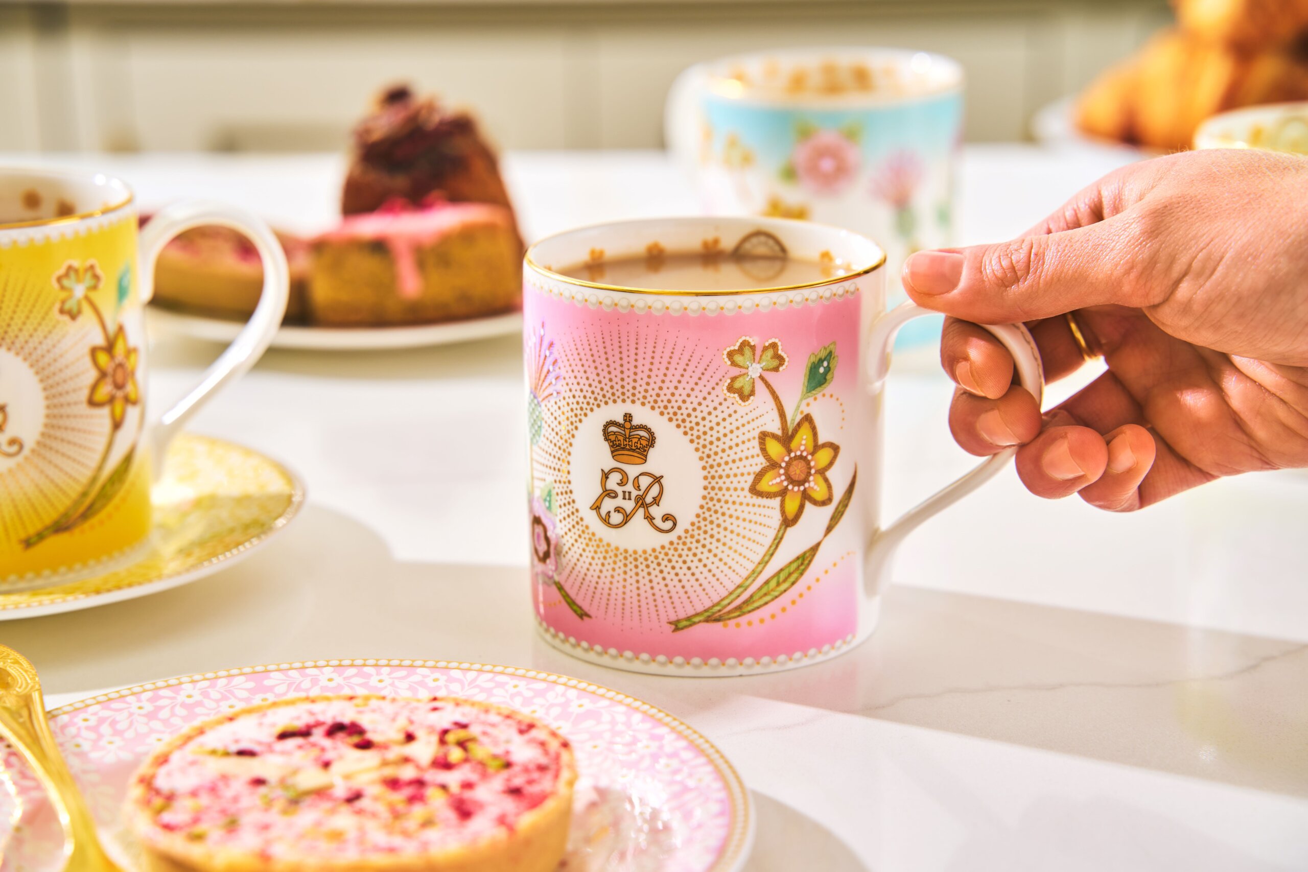 Official chinaware celebrating centenary of Queen Elizabeth II’s birth goes on sale