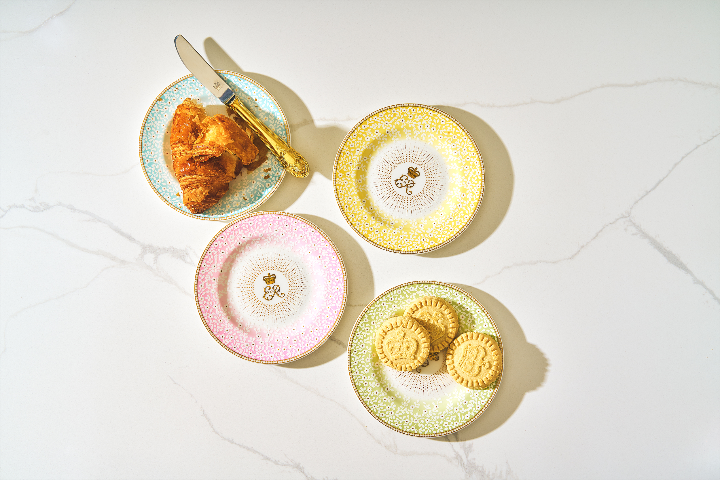 Official chinaware celebrating centenary of Queen Elizabeth II’s birth goes on sale