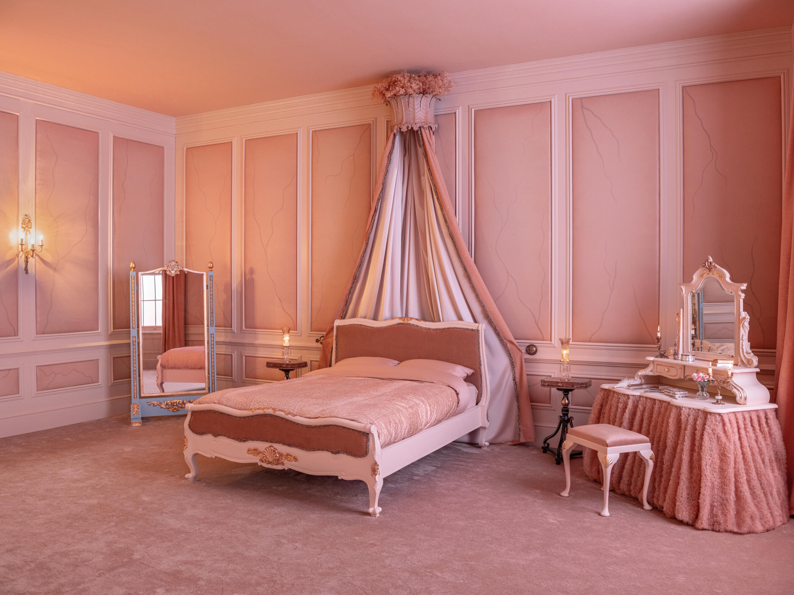 映画『嵐が丘』ゆかりの地ブロンテ・カントリーにキャサリンの寝室がバレンタイン限定でAirbnbに登場