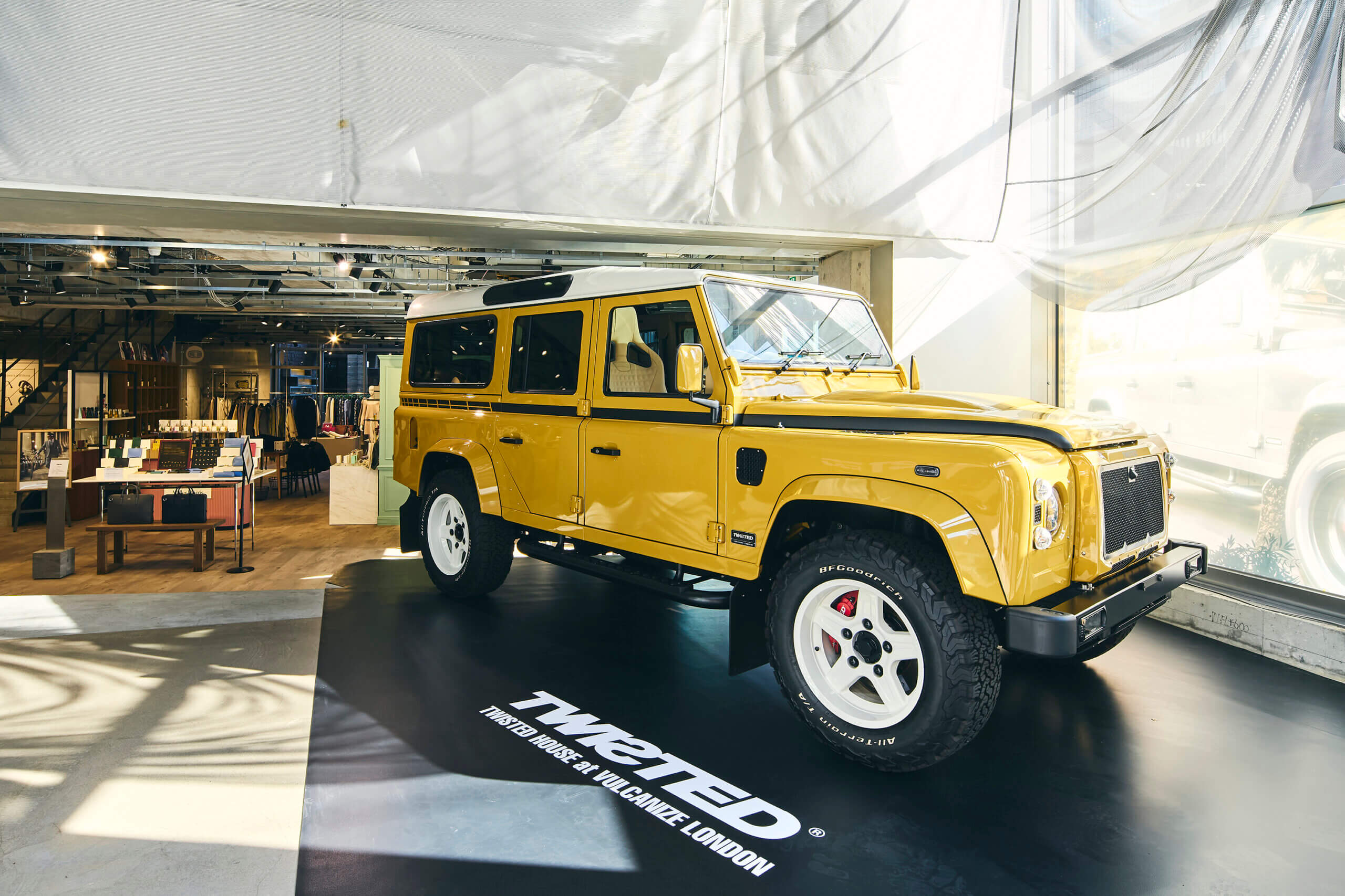 英国発のカスタムカーブランド「TWISTED」が東京の“リトル・ロンドン”ことヴァルカナイズ・ロンドンに初上陸