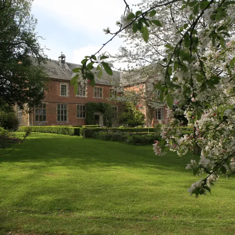 Hellens Manor