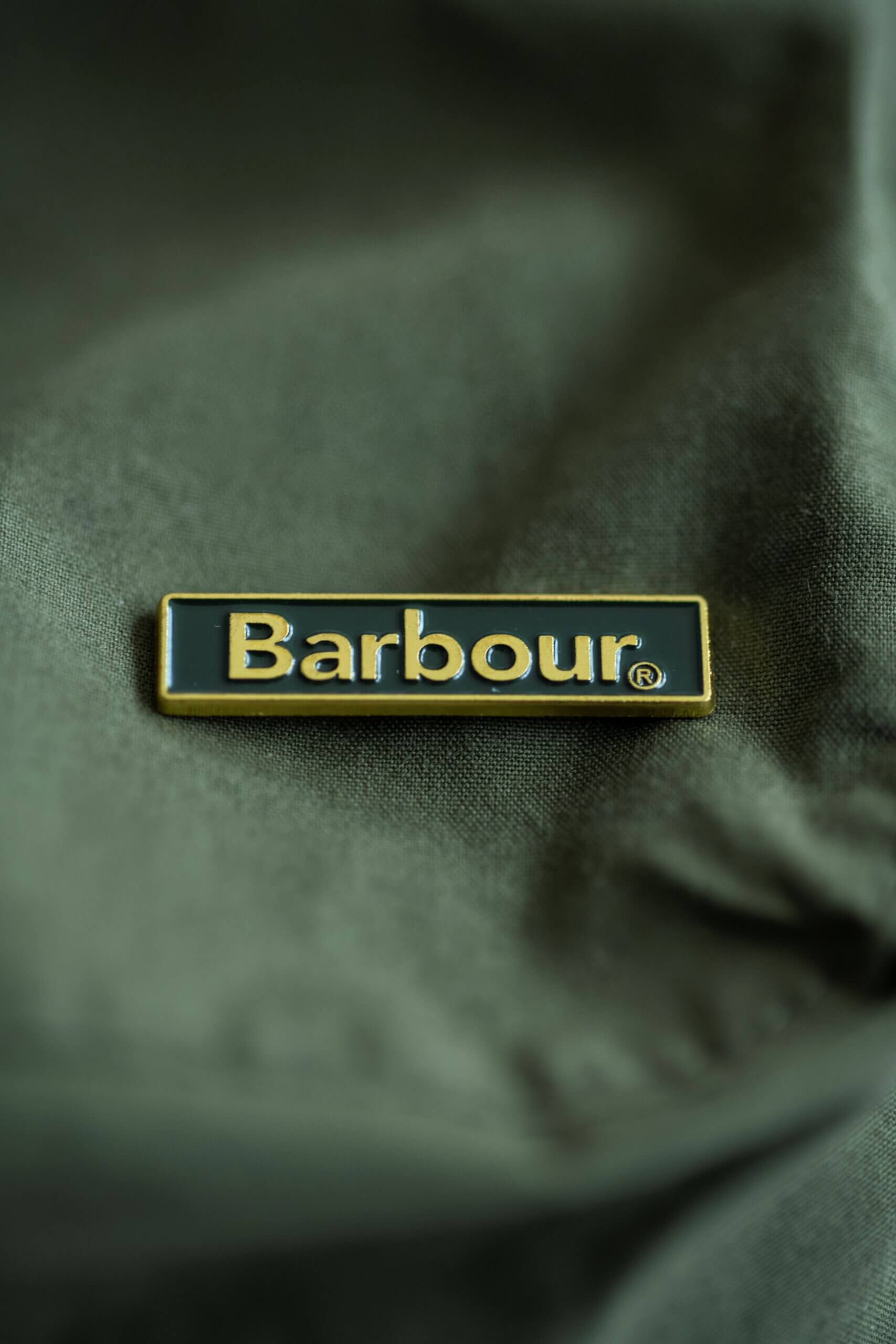 Barbour と ADAM ET ROPE' の別注アイテム