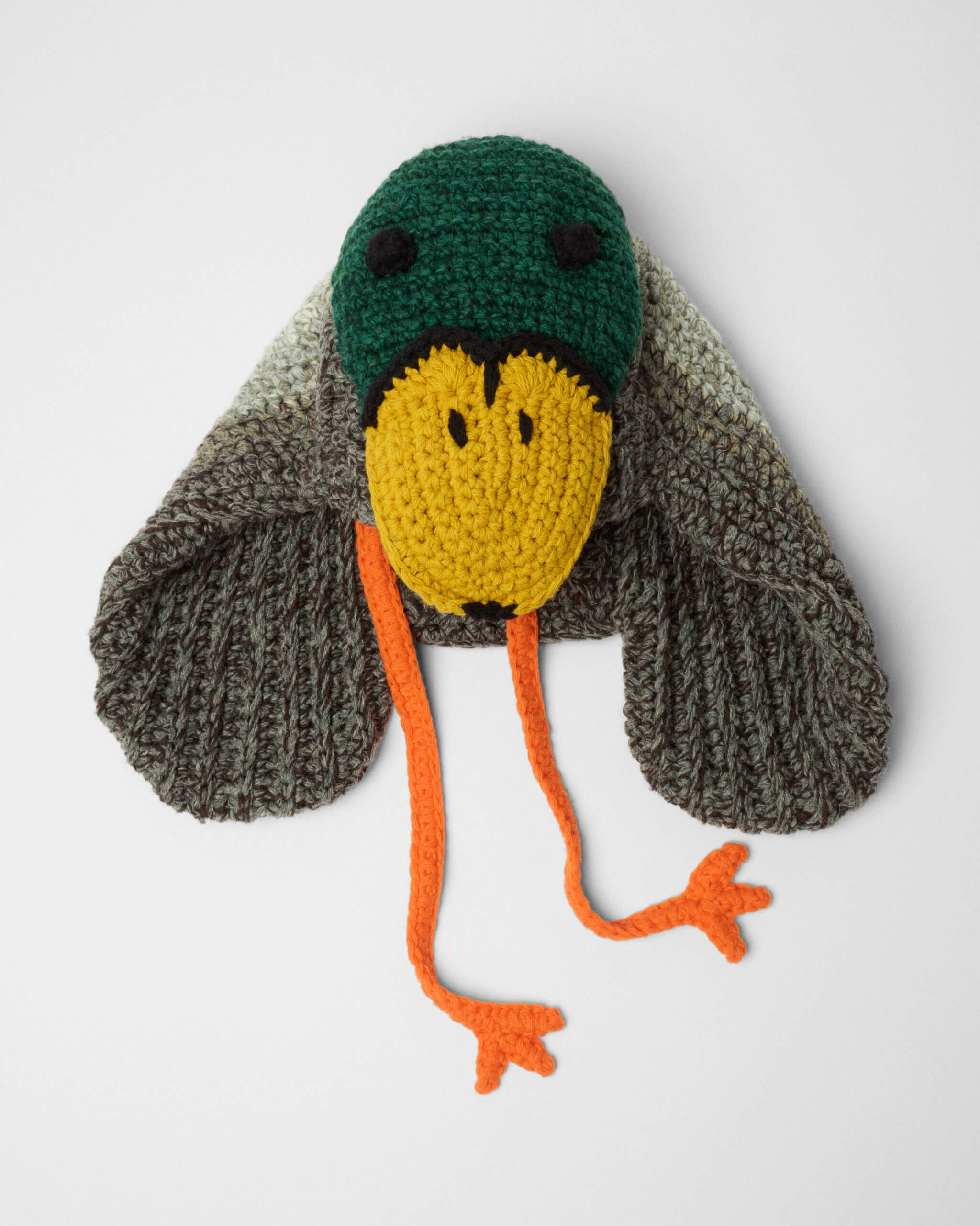 Men’s knitted duck hat, Winter 2023 © Burberry
