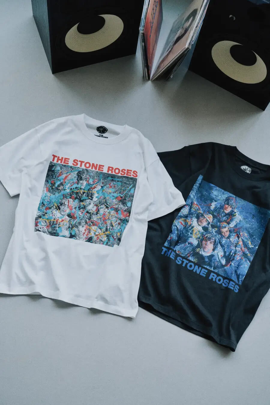 ザ・ストーン・ローゼズの新作Tシャツ2型（ホワイト・ブラック）