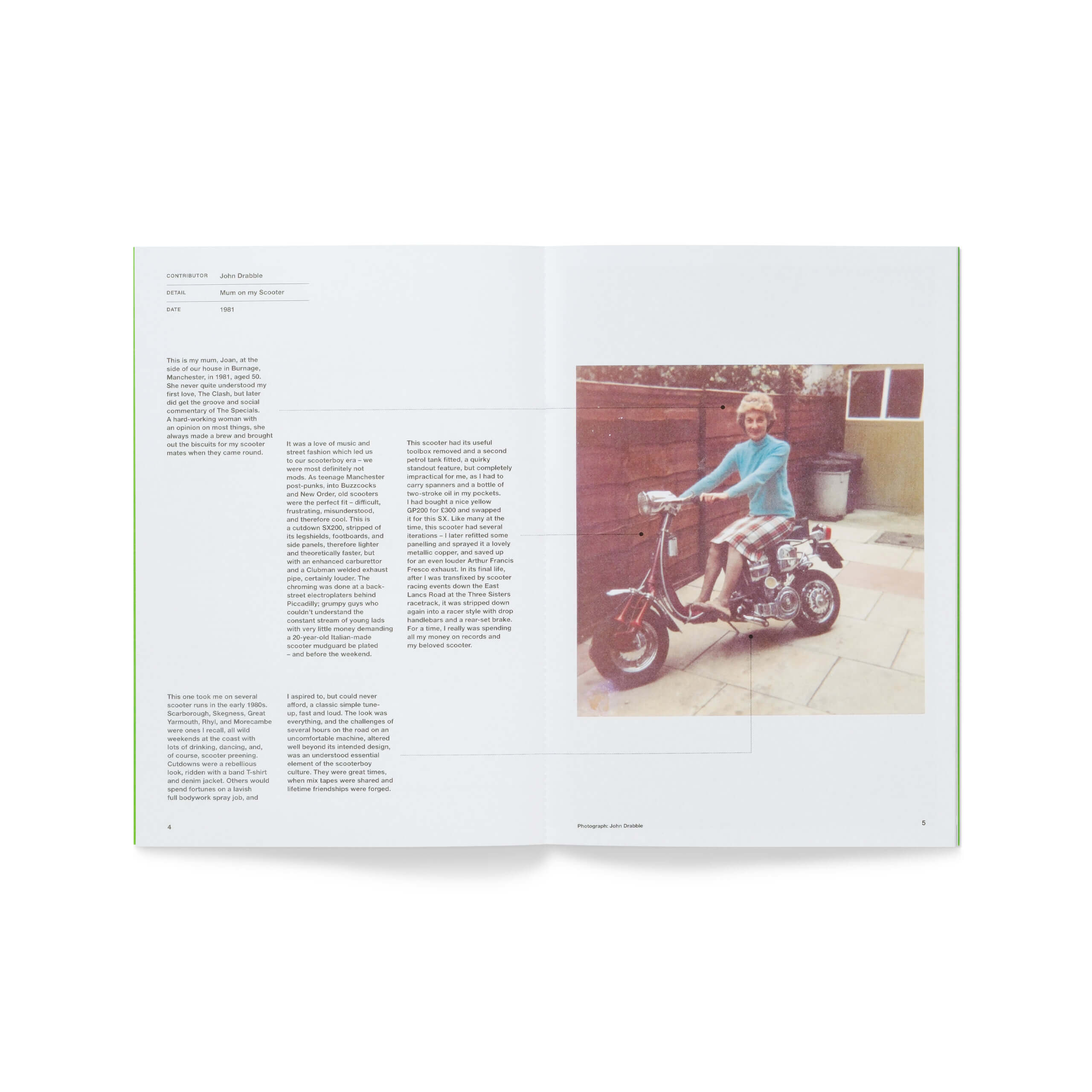 スクーターと人物のスナップ写真が掲載された誌面レイアウト